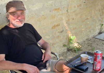 Rast im Cafe: Höhlen von Arcy